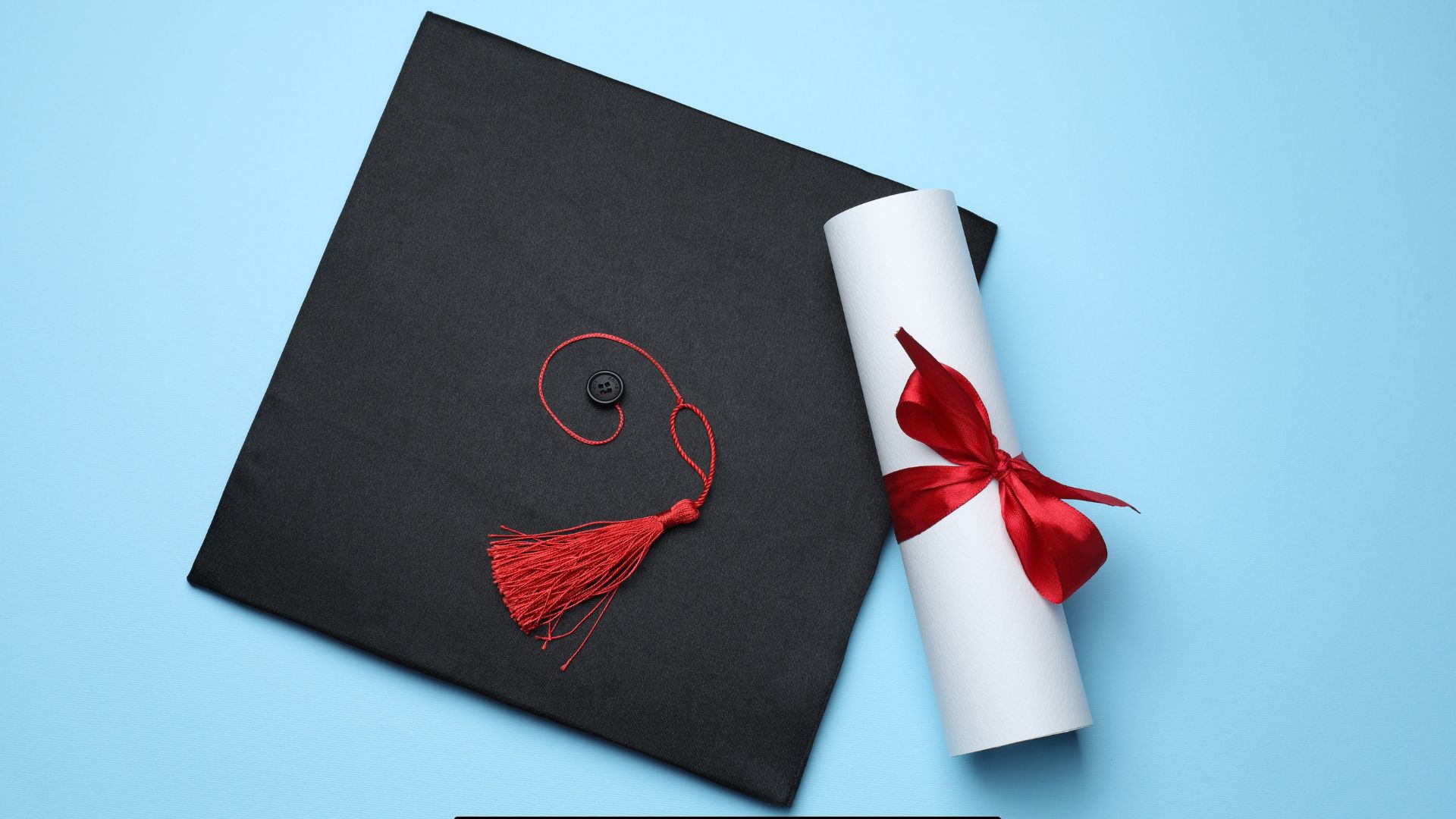Contrat de travail vs diplôme : la Cour de cassation tranche… et la facture peut grimper