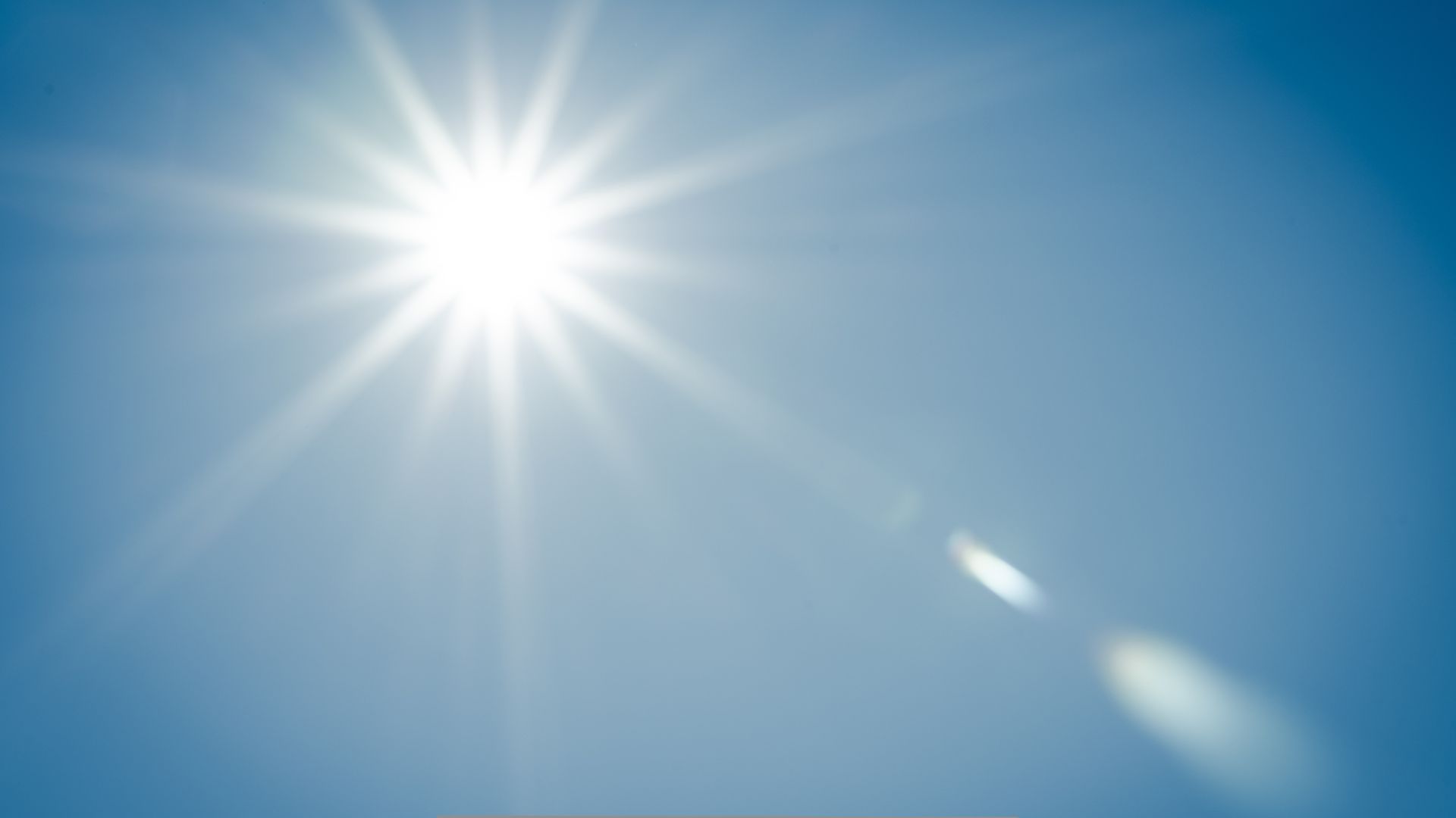 Canicule au travail : ce que peuvent exiger les salariés et ce que doivent prévoir les employeurs