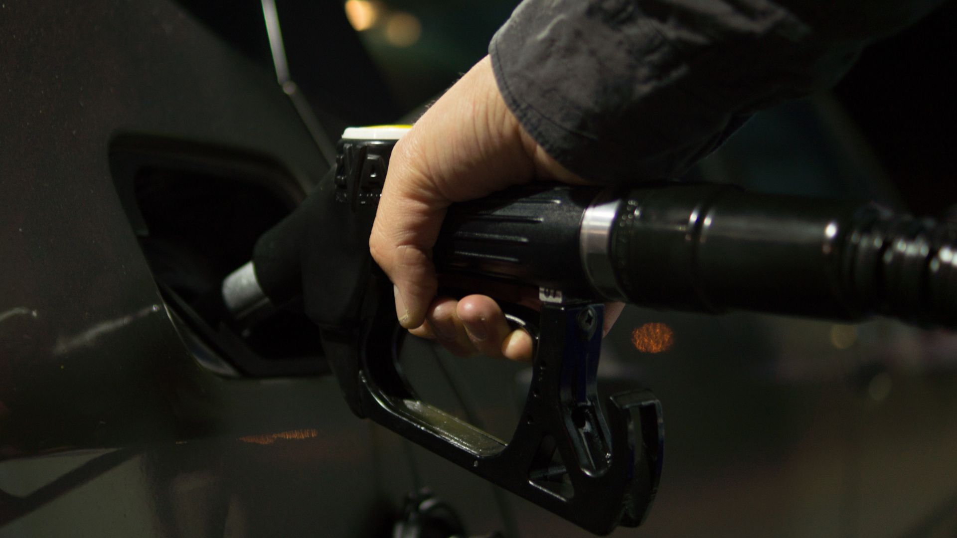 Gazole : 6 à 9 € de moins par plein grâce aux stocks stratégiques ?